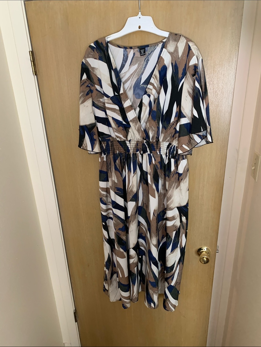 🤎PLUS SIZE 4X Women’s Printed V-Neck Midi Dress - Blue, Brown & White🤎